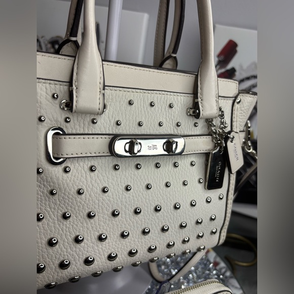 Coach 2018 Swagger 15 with ombre rivets Satchel w/ matching Wallet EUC - Picture 4 of 17